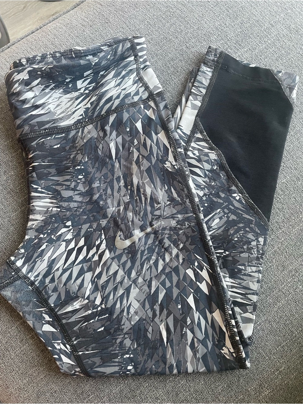 Nike Dri-Fit Leggings with Black & Gray Geometric Print